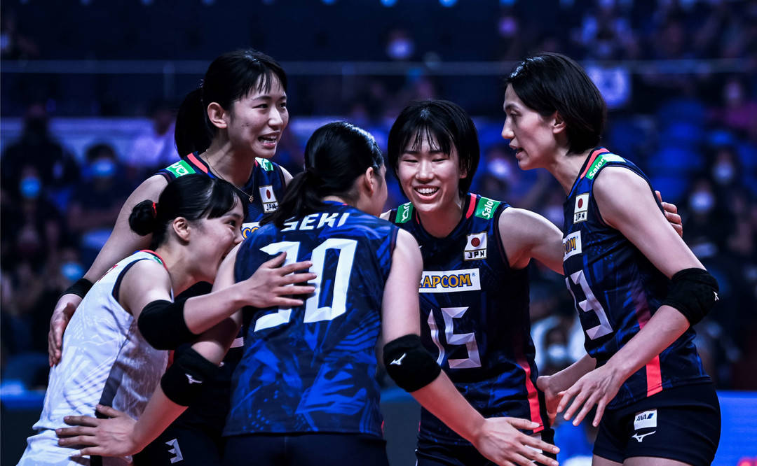 波兰队险胜韩国队，波尔带队取胜