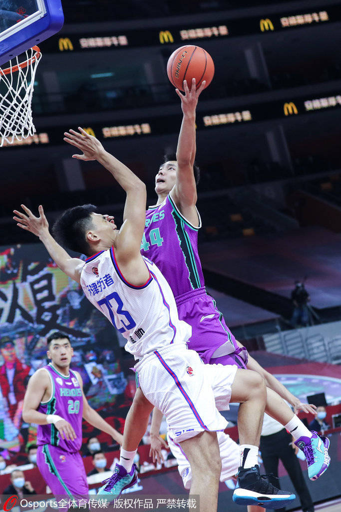 辽宁队险胜四川队，陶汉林状态火热