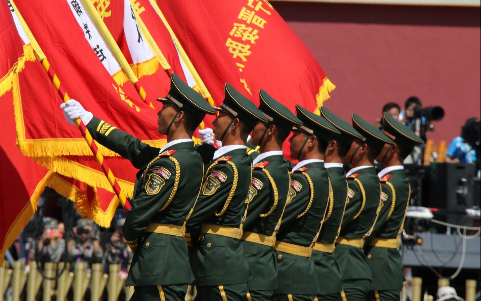 开云体育官网-擎天一柱镇奥兰多，文班亚马29+10上演未来之战，猛龙客场上演压制美学